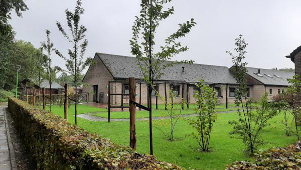 Ons Tehuis Brabant - vergroening belevingstuin en onthaalzone